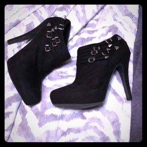 Guess Black stilettos with buckles